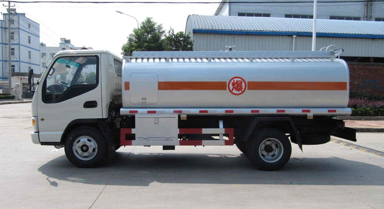  江淮骏玲加油车