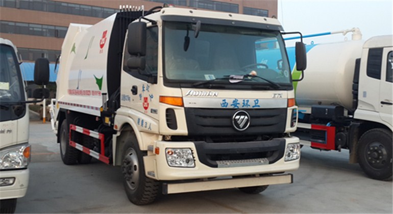  福田欧曼压缩式垃圾车