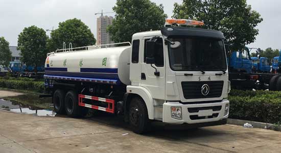  东风新款驾驶室后八轮洒水车