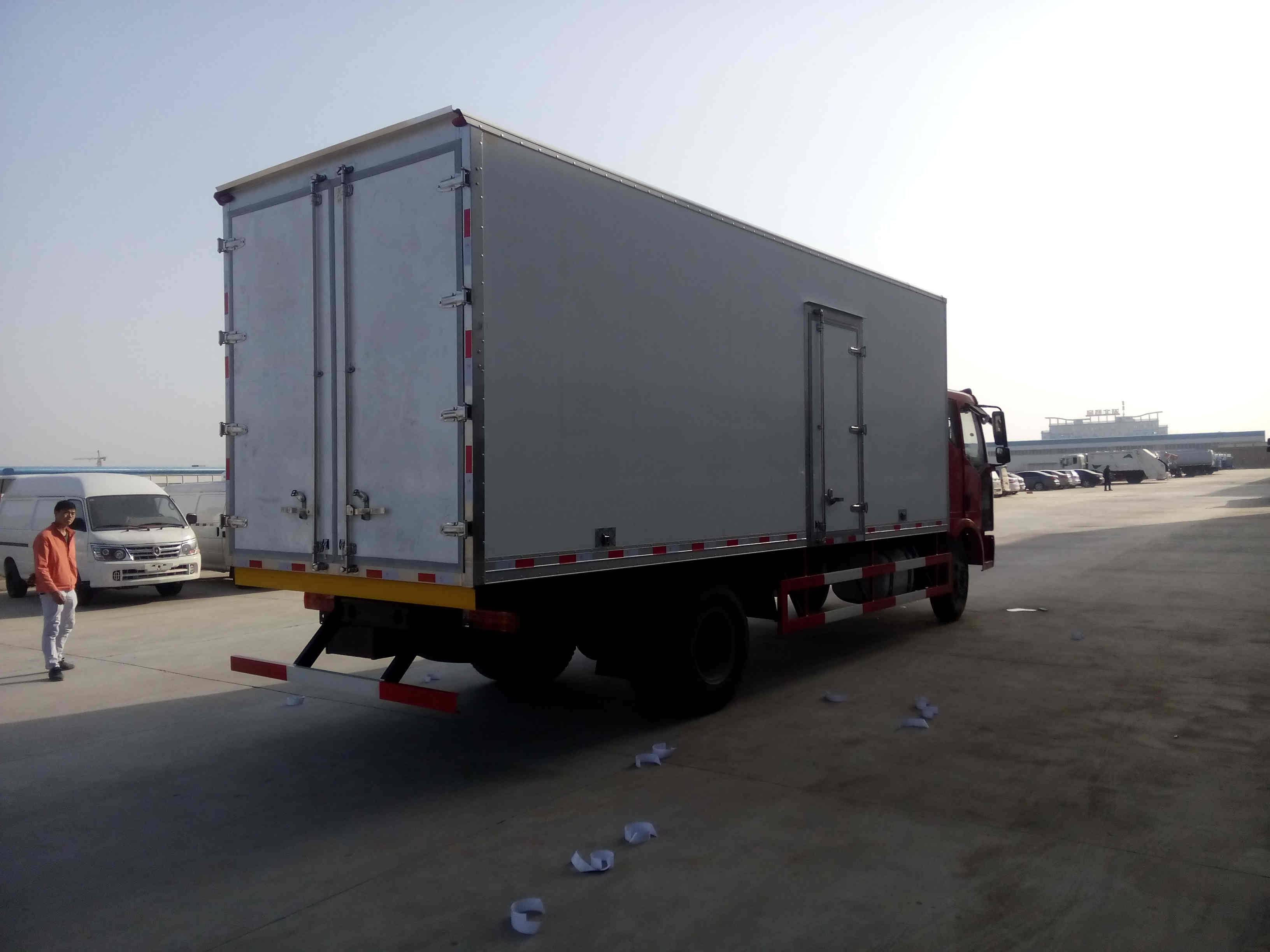  解放J6冷藏车
