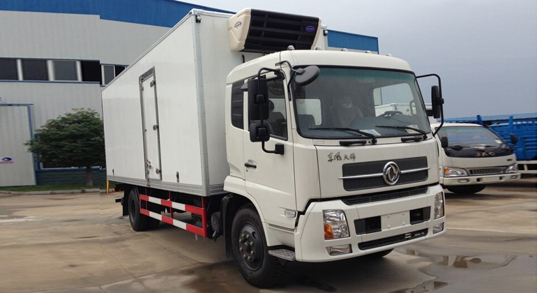  东风天锦冷藏车