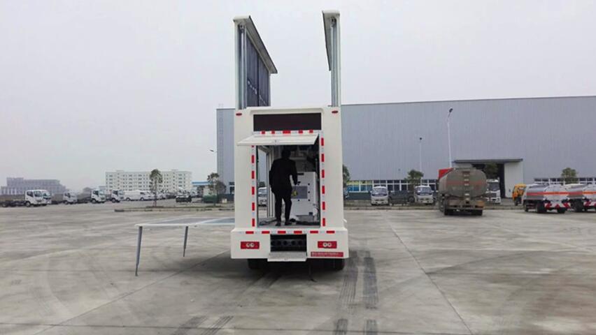 福田欧马可宣传车