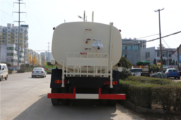  福田欧曼后八轮绿化喷洒车