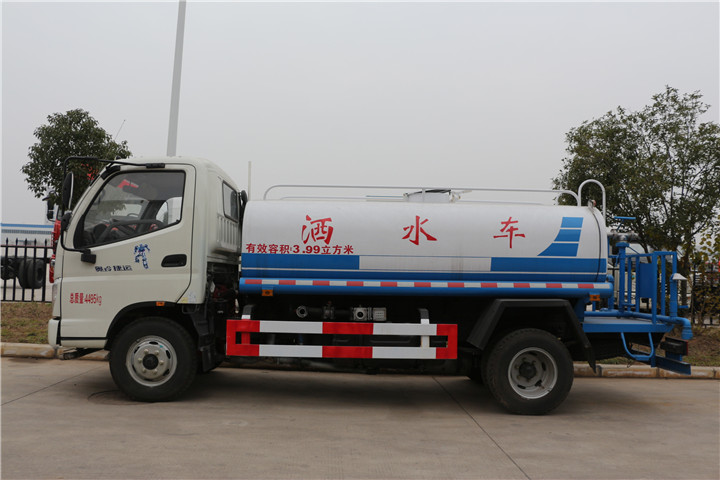  福田奥铃洒水车