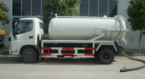  福田欧马可吸污车