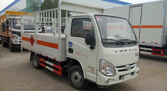  跃进3.2米仓栏式气瓶运输车