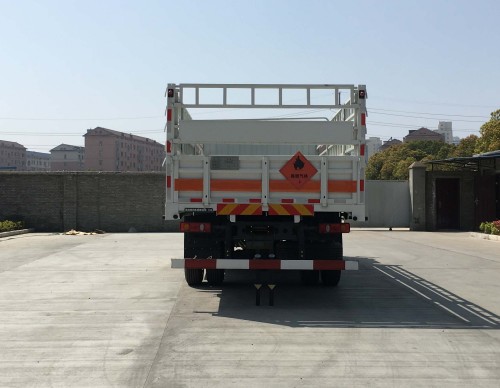  东风天锦气瓶厢式运输车
