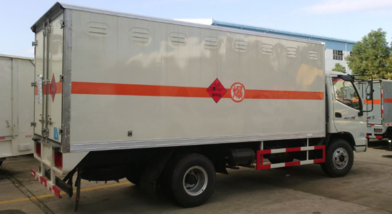  福田奥铃爆破器材运输车