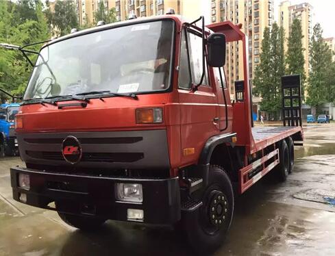 楚风后八轮平板运输车