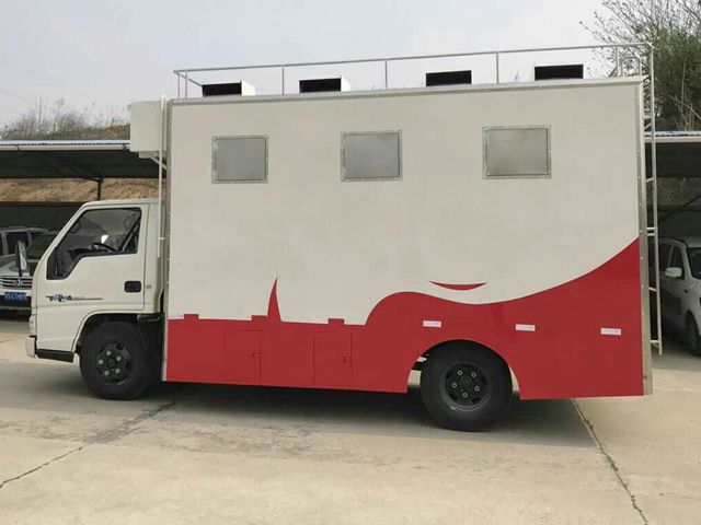  江铃顺达餐车