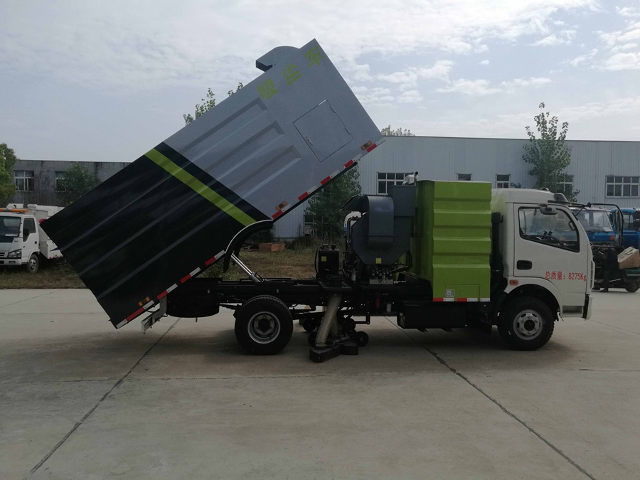  大多利卡吸尘车（水2垃圾5.5方）