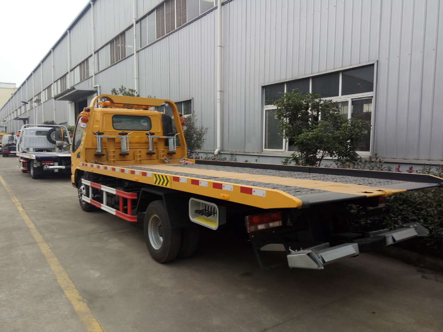  江淮黄牌一拖二清障车