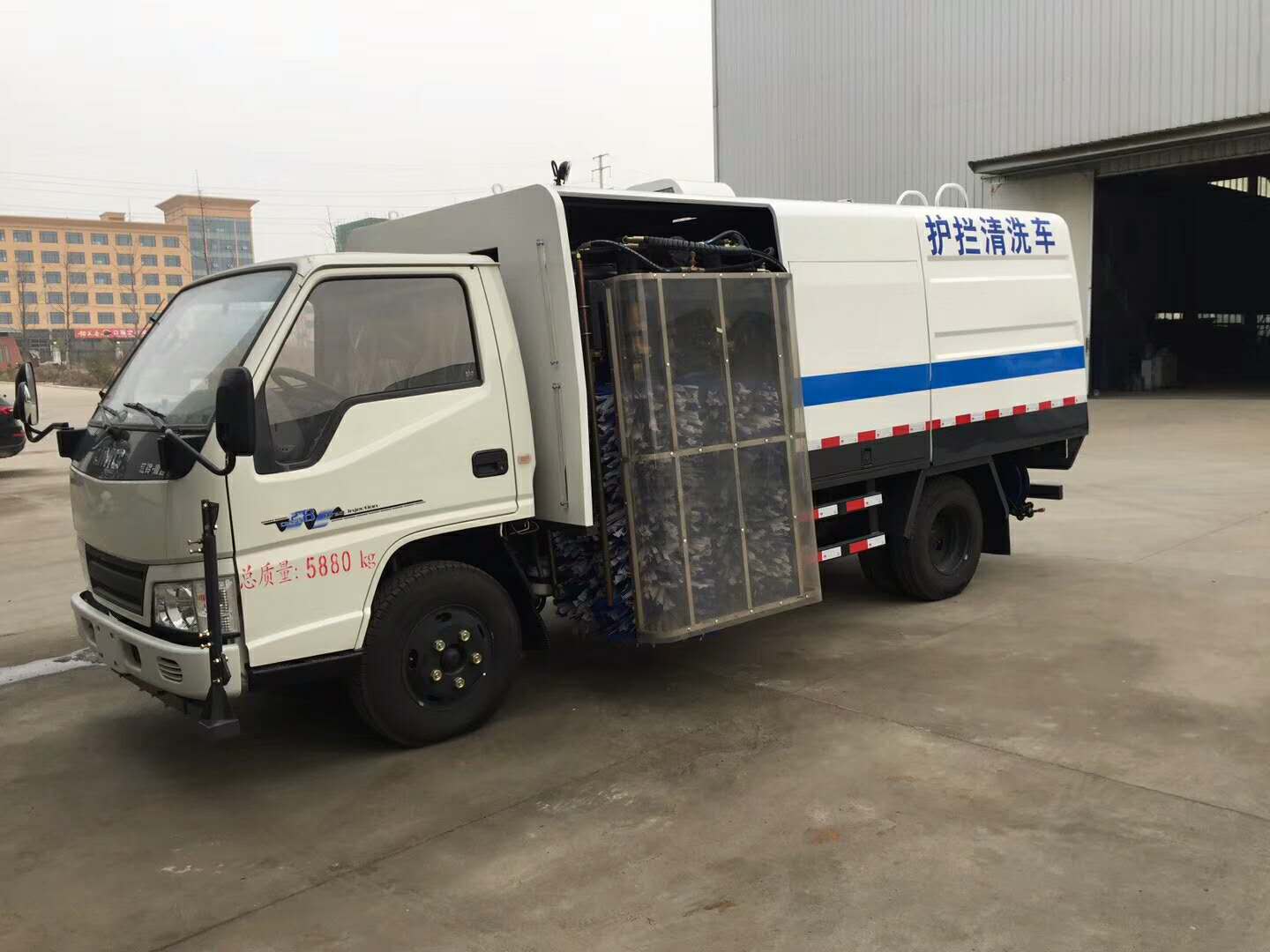 江铃护栏清洗车（免征）