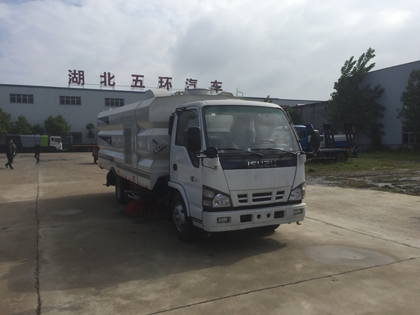 五十铃洗扫车（4方水4垃圾）