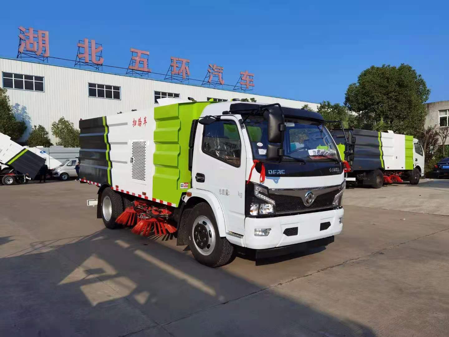 大多利卡扫路车（水2.5垃圾5方）